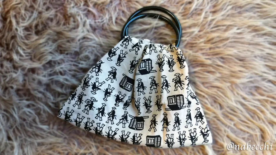 手ぬぐい1枚で作ったハンドメイドのミニバッグ