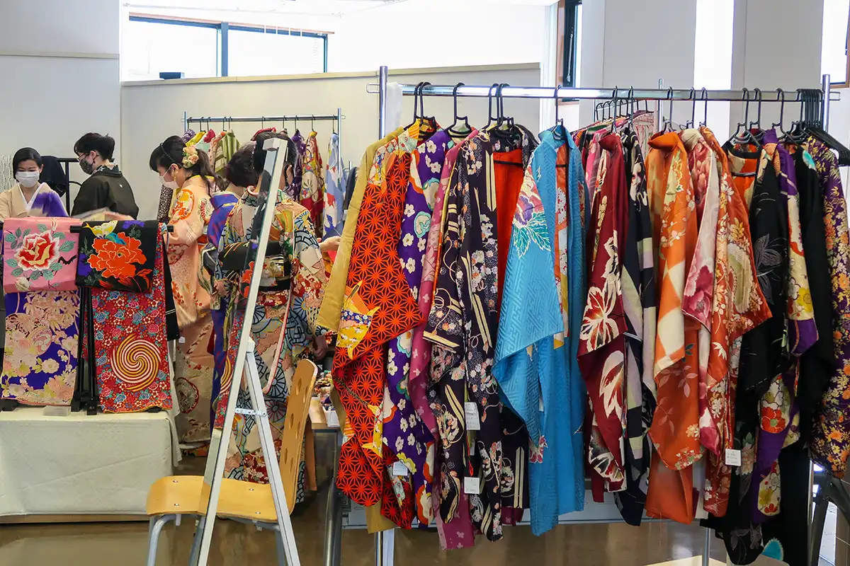 門前仲町の深川モダン館で開催されたFAR EAST KIMONO MARKET 2021の会場風景