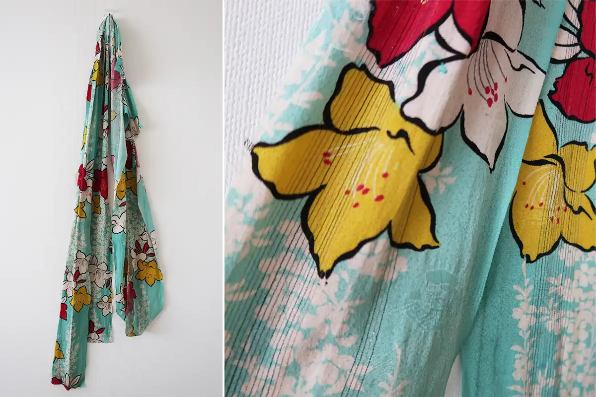 半衿用に購入した水色の着物はぎれ